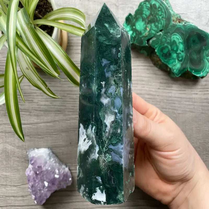 Wealth Moss Agate Tower