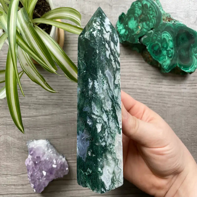 Wealth Moss Agate Tower