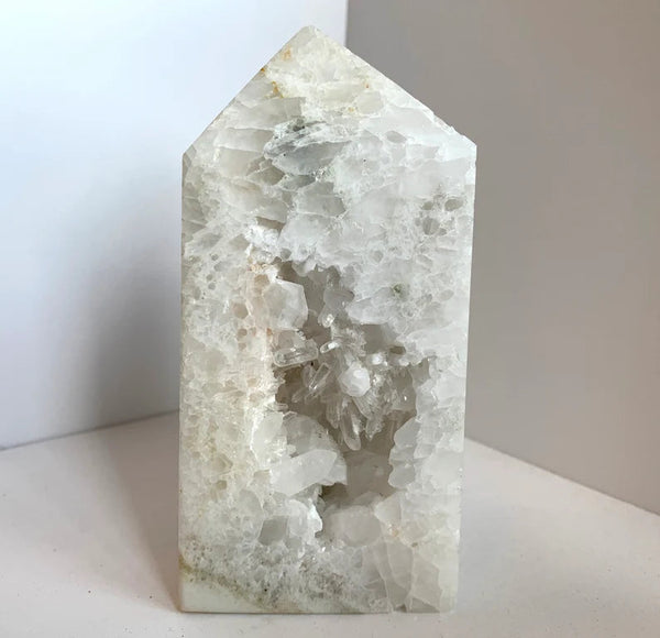 Crysanthemum Quartz Tower